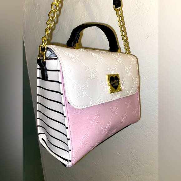 Betsey Johnson Bags Betsey Johnson Purse Crossbody White Pink Bows Colorblock Nwt Poshmark
